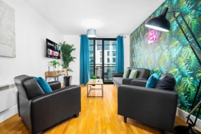 Funky Arcadian Centre Apartment By Azura Nights